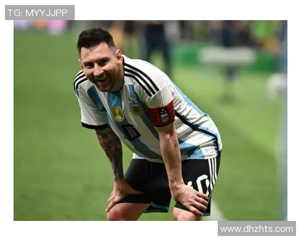 阿根廷足球巨星梅西人偶亮相 引发球迷热烈关注与讨论