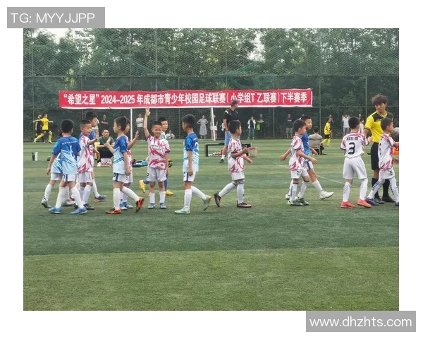 重庆足球崛起之路 培养了多少大足球明星与未来希望之星